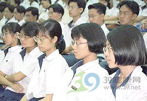 暑假近视学生又增多!