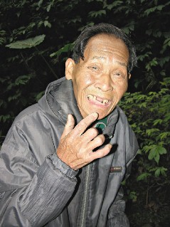 台湾老翁独居深山40年 不知现在谁当政(图)