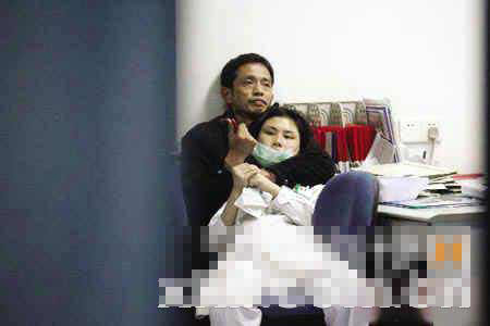 患者家属劫持护士 公安局长扮医生夺刀救人(图)