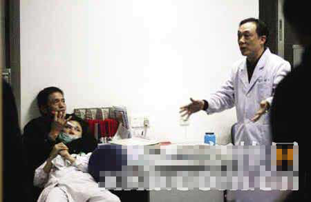 患者家属劫持护士 公安局长扮医生夺刀救人(图)