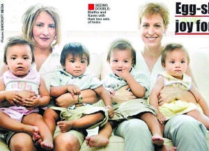 美国两妈“合生”奇迹4胞胎