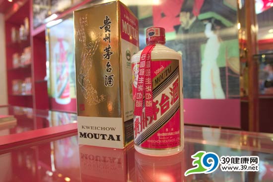 茅台空瓶卖至800天价 高档酒瓶背后难掩造假