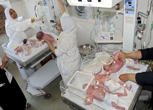 埃及农妇诞下七胞胎 此前已有三女(图)