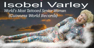 英国71岁老妇全身每寸地方都纹满纹身