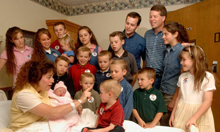 美国超级妈妈喜得第18子 月洗200包脏衣服(图)