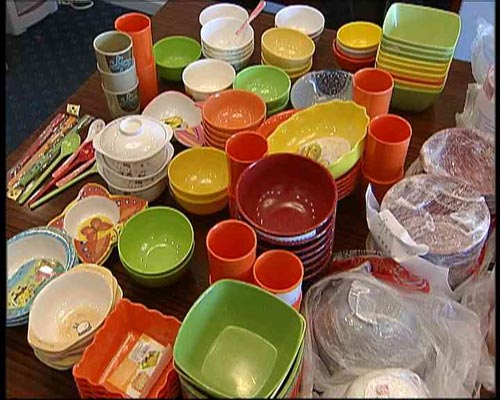 儿童餐具尿素造 仿瓷餐具存安全隐患