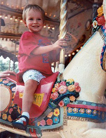 德16岁男童完成变性手术 成全球最年轻变性人