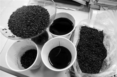 染色黑米流入市场 全家食后腹痛难忍