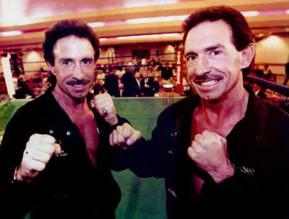 盘点全球最有趣双胞胎 兄弟俩出生差两月(图)