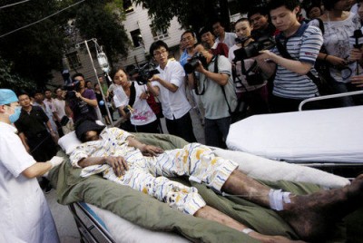 25天获救矿工讲述生还奇迹：喝渗透水吃树皮