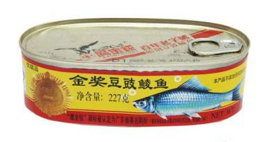 鹰金钱牌鲮鱼罐头有蜘蛛 厂家召回同批次产品