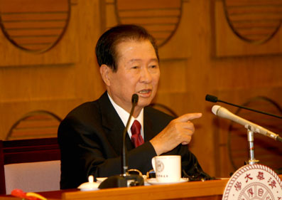 韩国前总统金大中因心脏衰竭去世