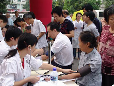 调查称高血压患者常漏服药物 疗效大打折扣