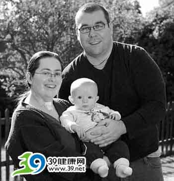 丈夫播放录音 11周大婴儿“唤醒”昏迷母亲