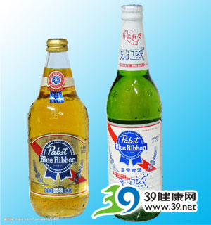 齐齐哈尔发现冒牌“蓝带”啤酒