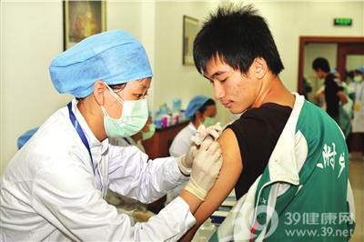 卫生部长：学生是最需要接种甲流疫苗群体