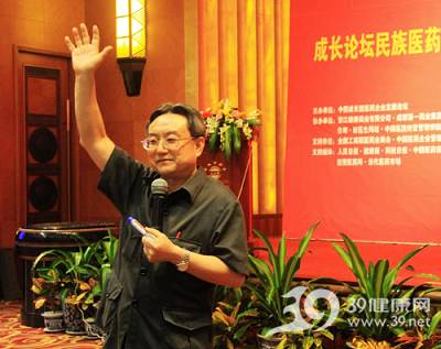 聆听台湾名嘴论道，感悟《论语》智慧—第二期成长大讲堂在成都开讲