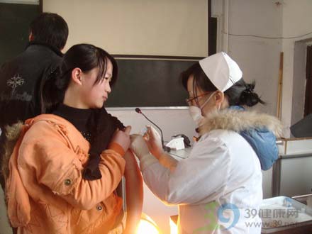 甘肃47.6万人已接种甲流疫苗 仅一例发生休克