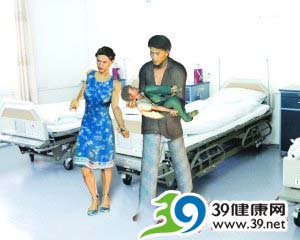 广州重症甲流患儿被弃水沟 疑因无钱医治(图)