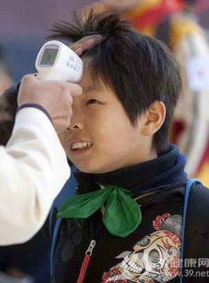 专家：甲流轻症患者“过度医疗”没必要