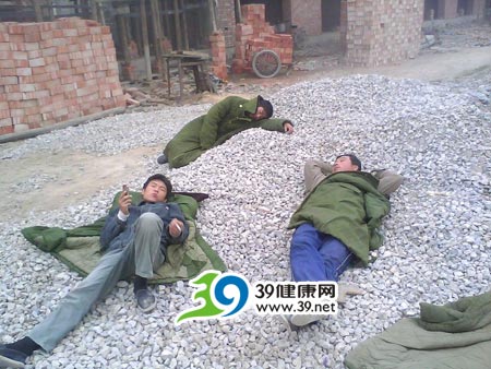 卫生部：当前甲流疫苗重点接种人群为农民工等