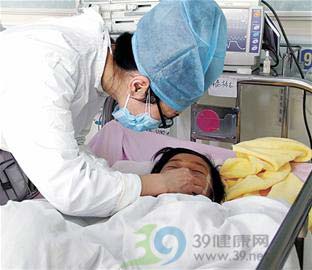 深圳首发甲流救助金 七重症患儿领“救命钱”