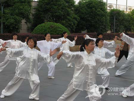 宁波120月接57个脑中风 老人早晨勿过早出门