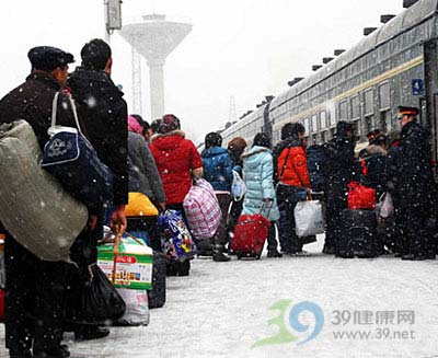春运期间火车飞机将配备适量口罩等防控甲流