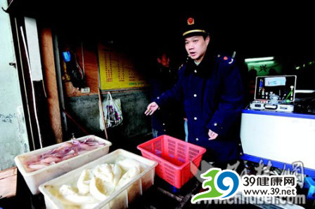 鱿鱼海参用化学物品泡 成毒物