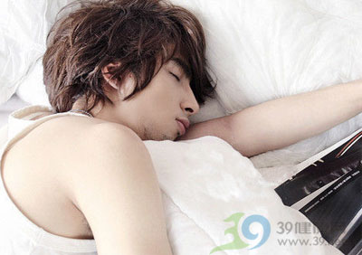 全球每十人中就有一人患抑郁症 当心越宅越抑郁