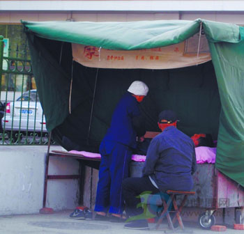 无牌“街头按摩”按到瘫痪？！