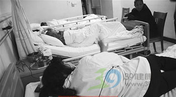 生吃3条泥鳅 夫妻住院