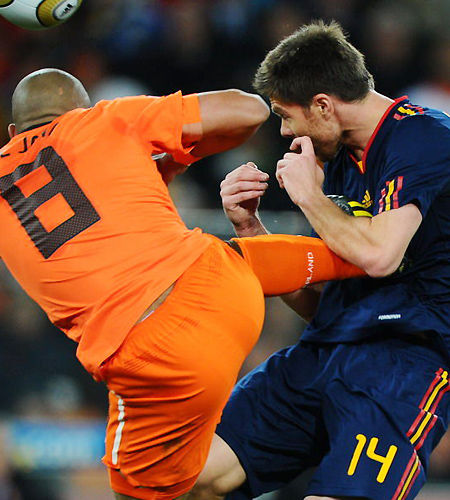 惊爆阿隆索肋骨骨折 德容穿心脚恐影响铁腰一生