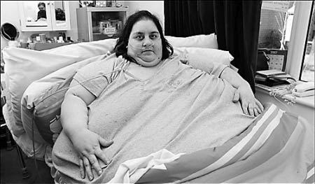 英国最胖女人哭诉:医生让我自生自灭(图)