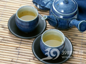 一天饮茶超4杯易患风湿性关节炎