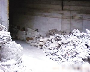 黑新闻：揭秘：化学整容塑料垃圾变白餐盒！