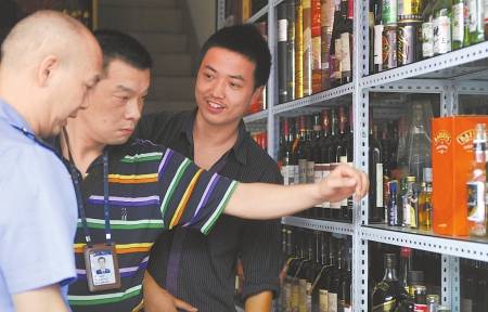 黑新闻：某些品牌默许假酒进市场(图)