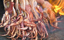 黑新闻：烧烤摊腐肉加香精充羊肉 添加剂危害大