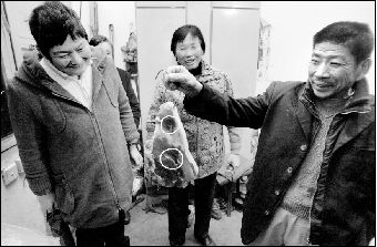 黑新闻:男子买回的猪肉半夜发出蓝光(图)