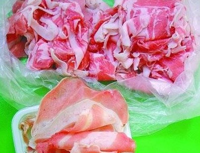 商户用廉价鸭肉冒充羊肉卷 每斤售价10元(图)