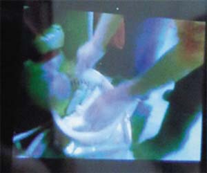 麻辣烫员工拍视频曝行业黑幕 剩菜调包上桌(图)