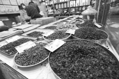 茶商揭秘部分饭店免费茶 称其实为“垃圾茶”