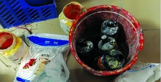 中山黑作坊玉米淀粉加墨汁和石蜡制红薯粉条