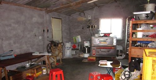 黑作坊使用地沟油加工面包被查(组图)