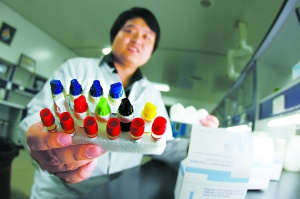 国内首个艾滋病唾液检测试剂上市 半小时可测出