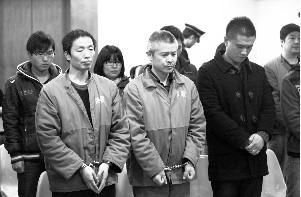 高学历假药团伙受审