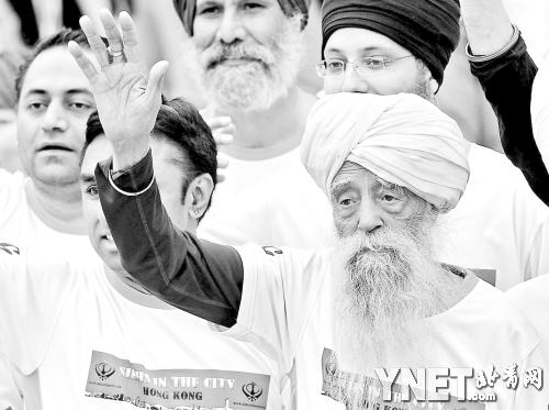 2月24日，辛格跑完生涯中最后一场马拉松比赛