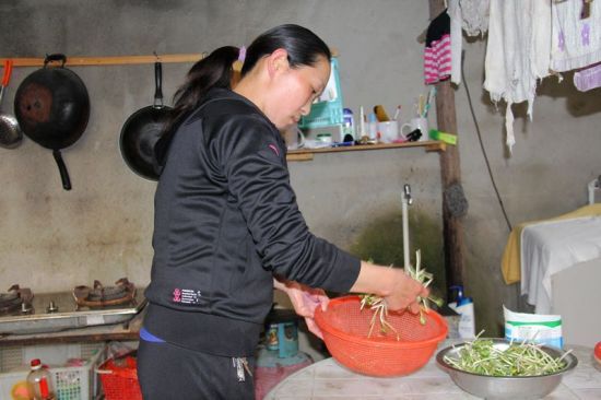 小琴说，本就凌乱的生活彻底被打乱了