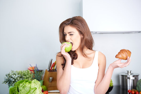 英女子过度节食致生育功能受损